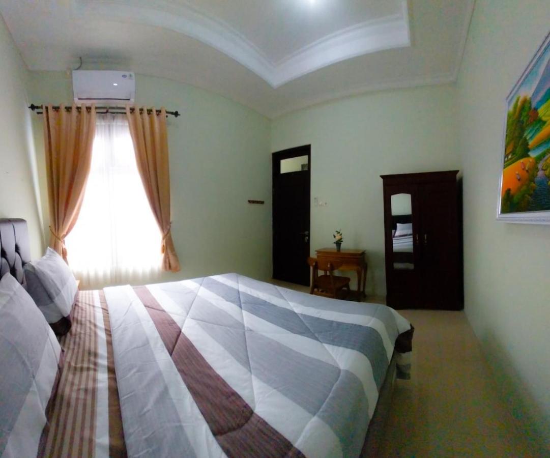 Gated 3Br Residence - 10 Mins From Malioboro Джокьякарта Экстерьер фото