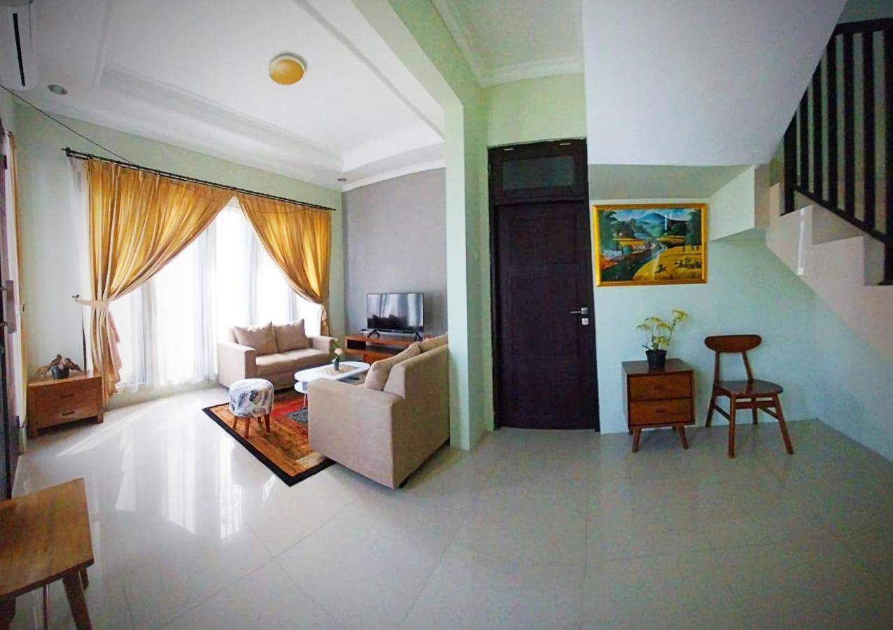 Gated 3Br Residence - 10 Mins From Malioboro Джокьякарта Экстерьер фото